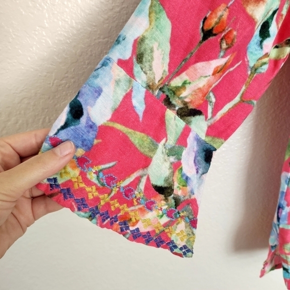 Soft Surroundings Top Linen Blend Bell Sleeves Embroidered Side Slits Chic sz LP - Picture 4 of 7